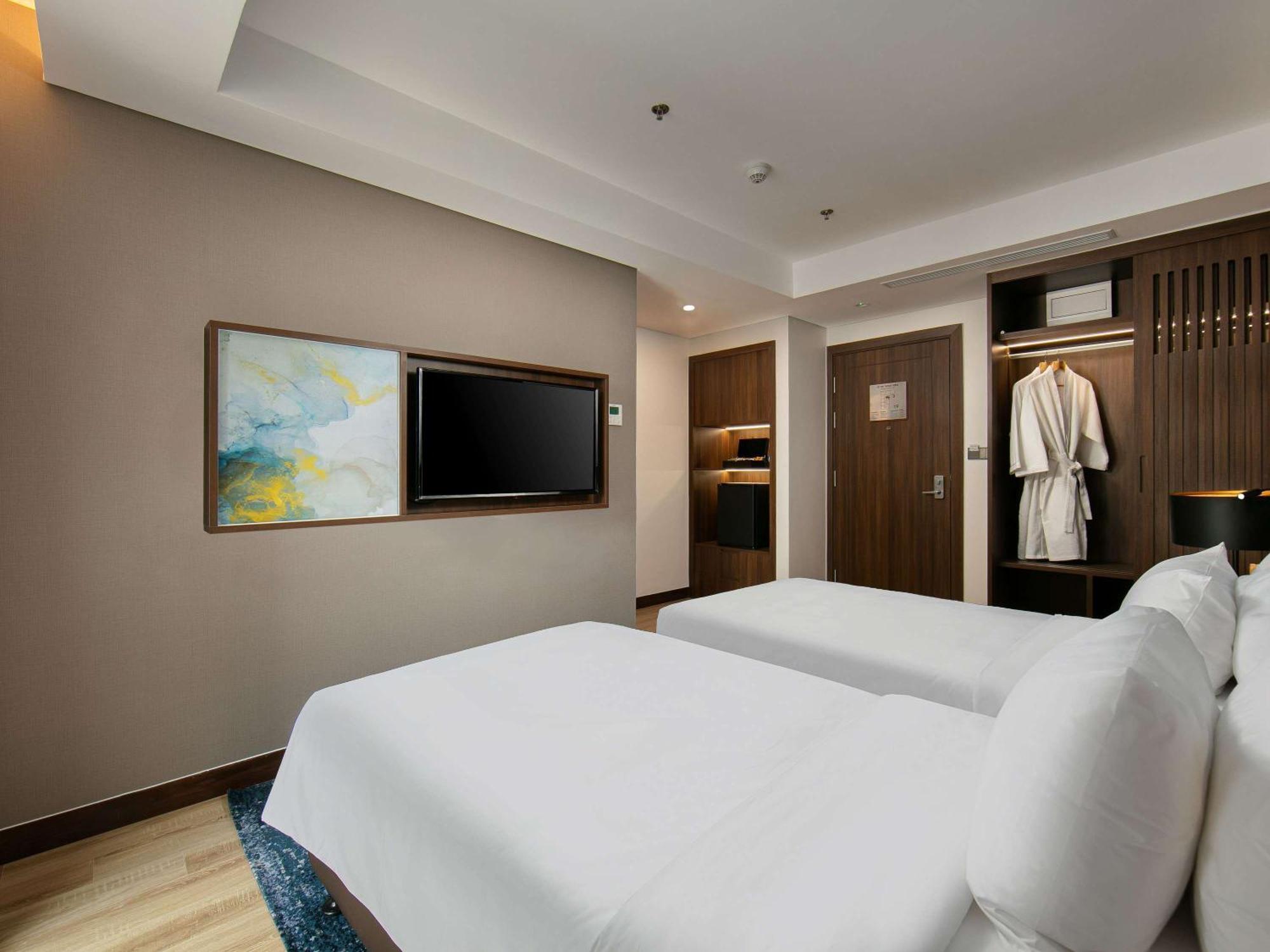 Moevenpick Living West Hanoi Exterior photo